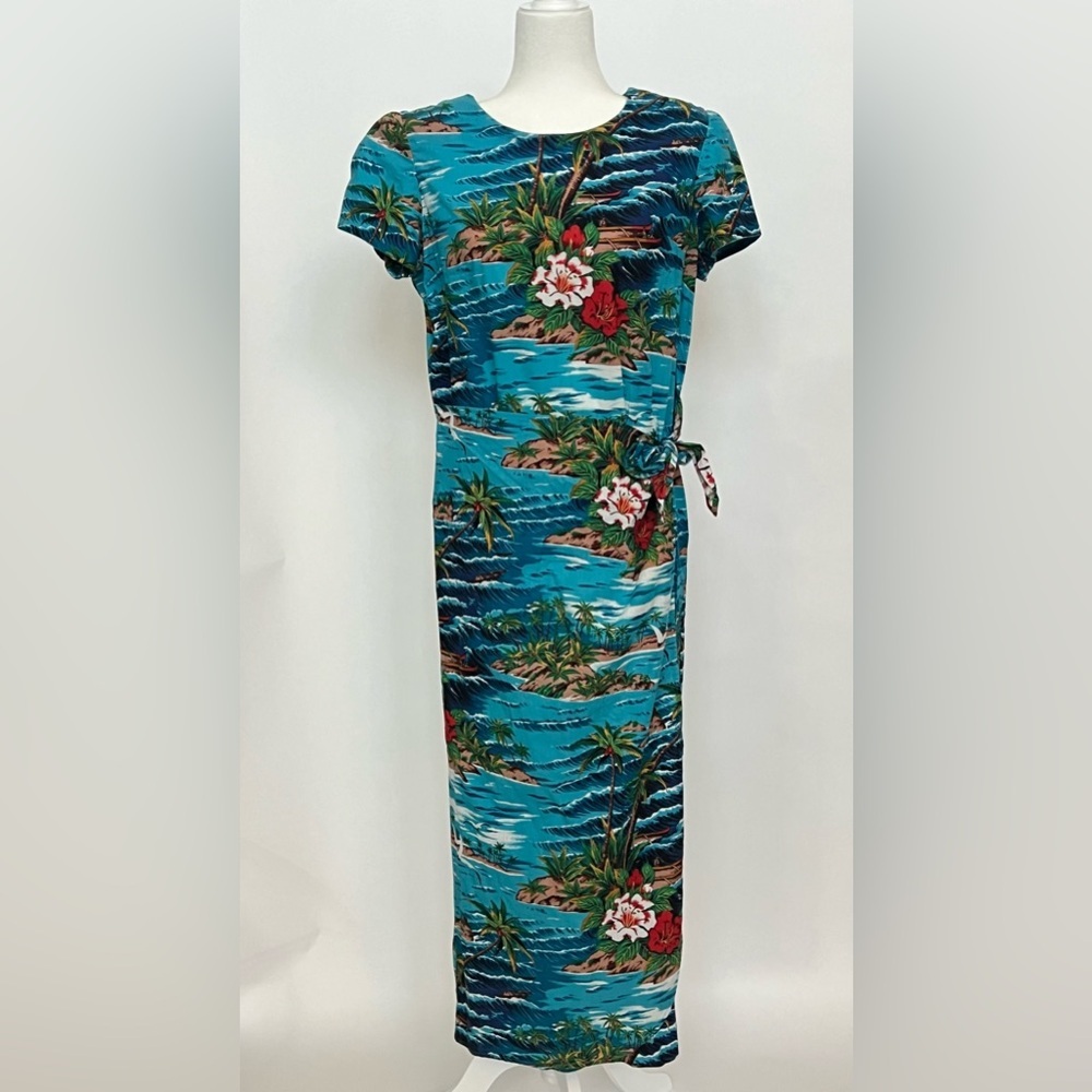 Women’s vintage hand made Hawaiian tropical wrap maxi dress.  Size 8/10
